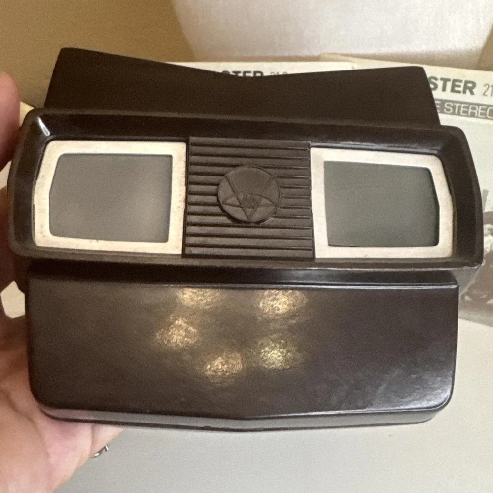 View-Master Sawyer's 3-DIMENSION 1951 Vintage With Old Cars/Dinosaur Reels